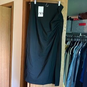 Zara black skirt size large with slit